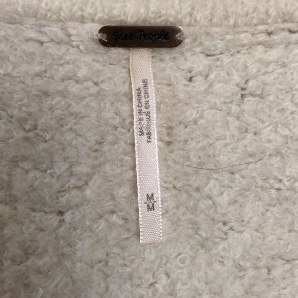 Free People Ivory Lofty Boucle Slouchy Alpaca Blend Sweater Women’s M - Picture 11 of 12